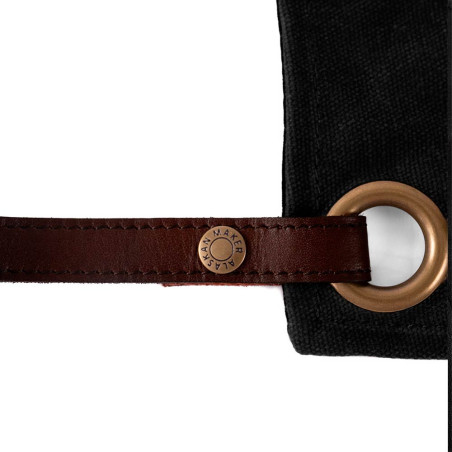 Tablier n° 547 Alaskan Maker noir porté - ceinture