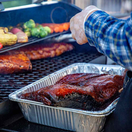 Cuisson d'une brisket dans une barquette aluminium large Pit Boss