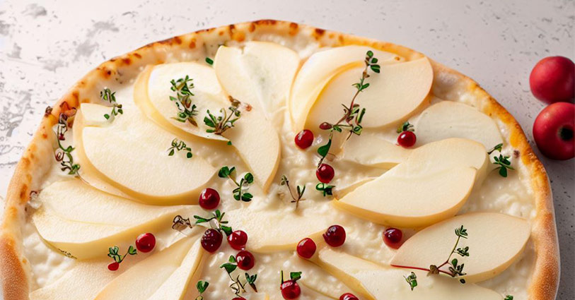 Pizza poire chèvre amandes et airelles