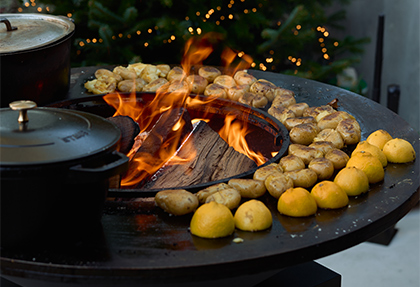 Différentes zones de cuisson sur le brasero Ofyr