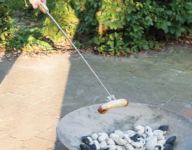 Fourchette télescopique Esschert pour grillade sur foyer ouvert