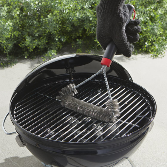 Brosse de nettoyage pour barbecue à deux têtes - WEBER - En acier  inoxydable - Idéale pour les grilles en fonte - Cdiscount Jardin