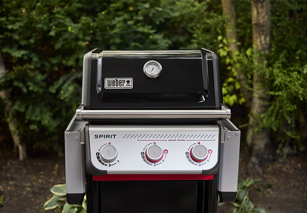 Design fonctionnel du barbecue Spirit E-325